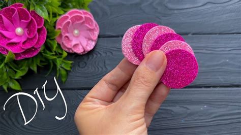 how to make glitter flowers: exploring the art of crafting colorful masterpieces